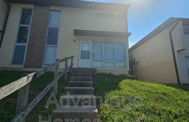 827 N 70th Ter photos photos