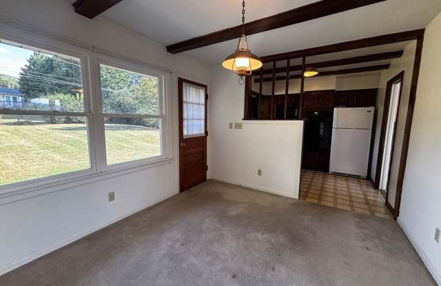 Rare Rental Opportunity! Spacious 4-Bedroom Home in Salem — $2,250/Month Gallery 3