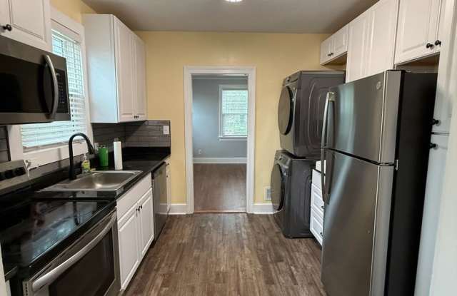 Charming Updated 2br/2ba Home in a Great Location! Gallery 4