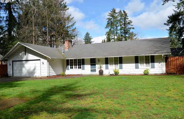 Quiet and Private Set in Forested Neighborhood photos photos