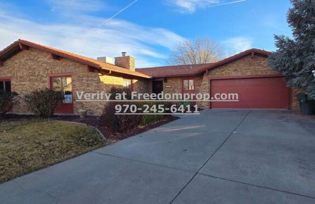 2325 S Seville Circle photos photos