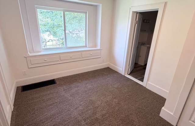 Lease-to-Purchase Only Fully Rehabbed 3 Bed / 1.5 Bath with Garage, Carport & Central A/C! Gallery 4