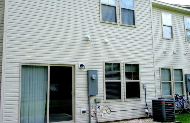 Three Bedroom Townhome in Richlands Close to Everything!! photos photos