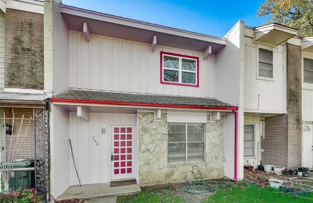 706 Cooper Court - 706 Cooper North Court, Arlington, TX 76012