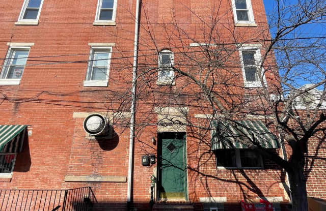 2721 E SOMERSET Street unit: 3Rd Floor photos photos