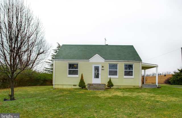 4289 LUNCEFORD LANE - 4289 Lunceford Lane, Marshall, VA 20115