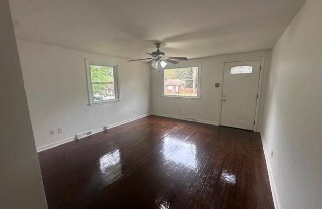 1718 Lamb Avenue Gallery 4