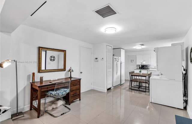 519 NW 52 Street, Miami, FL 33127 photos photos