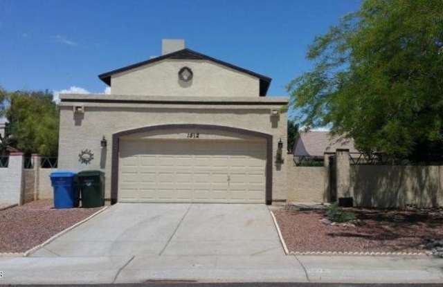 1512 E KRISTAL Way - 1512 East Kristal Way, Phoenix, AZ 85024