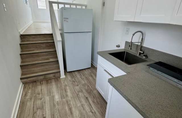 Studio unit w/ all utilities included in Kalihi Valley! Gallery 1