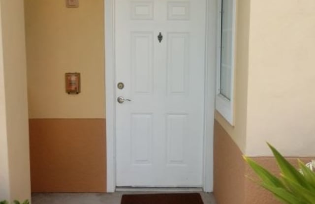 3005 Chianti Ct 104 - 3005 Chianti Ct 104 Bld 10, Sarasota, FL 34237