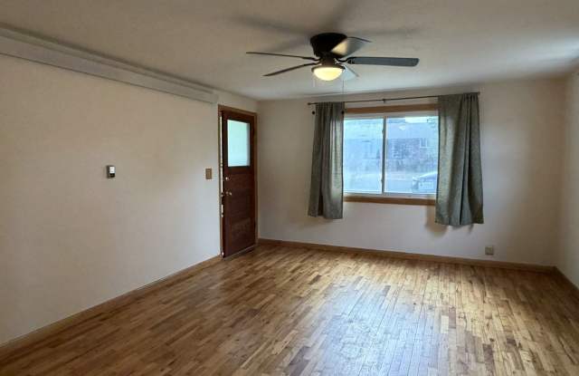 Enjoy $200 off Your First Month | Comfortable Living Just Minutes from Old Town Gallery 3