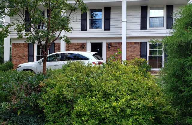 8701 FOX HILLS TRL - 8701 Fox Hills Trail, Potomac, MD 20854