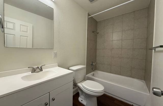 McFarland Ridge Apts Gallery 4