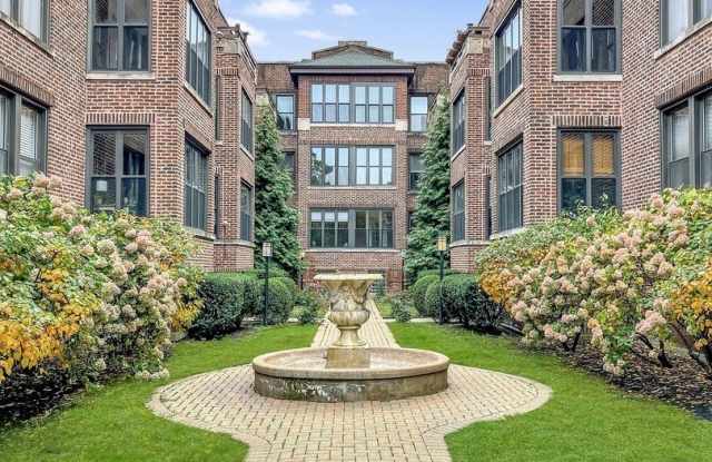 743 W Cornelia Avenue photos photos