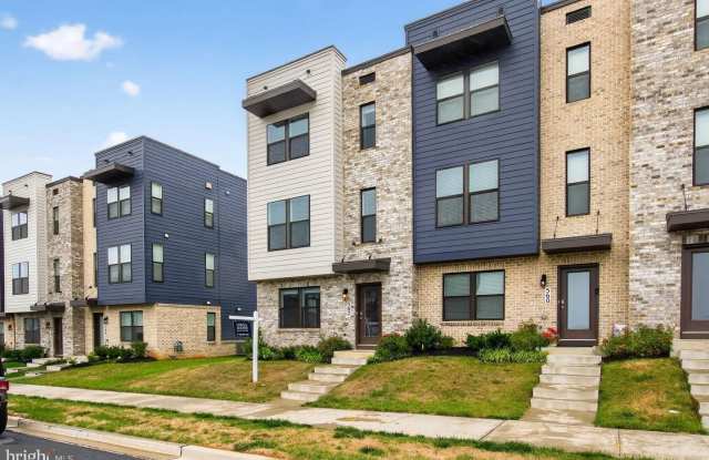 562 UNION ST - 562 Union Street, Frederick, MD 21701