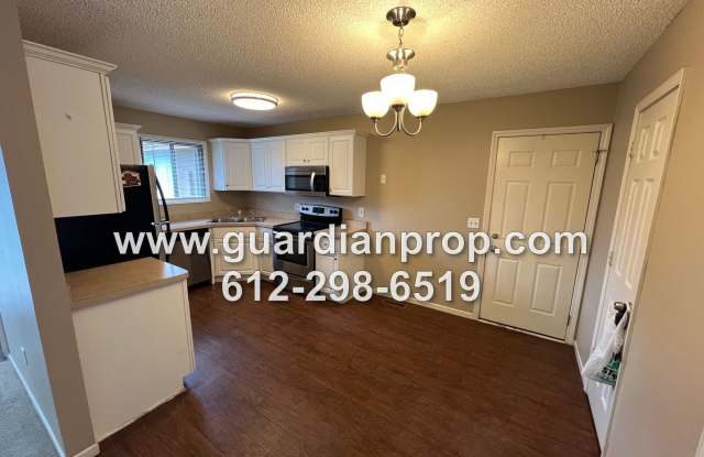 Coon Rapids Townhome Available Now, Open Floor Plan, Stainless Appliances, Attached Garage Gallery 3