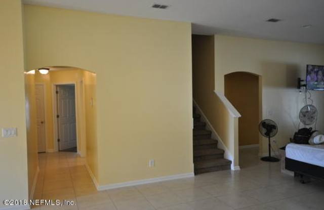 2466 CANEY OAKS DR E Gallery 4