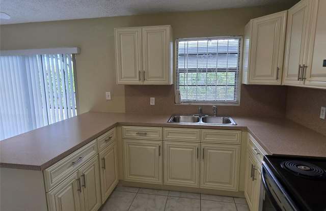 309 NE 169th Street, North Miami Beach, FL 33162 photos photos