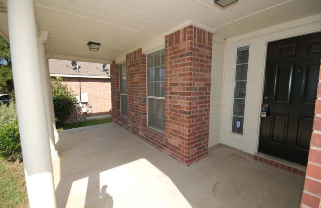 Charming Round Rock Home with Garage & Large Fenced Backyard Gallery 3
