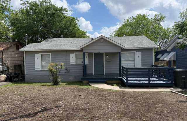 Charming 3BR Home w/ Hardwood Floors, Large Kitchen & Private Fenced Yard photos photos