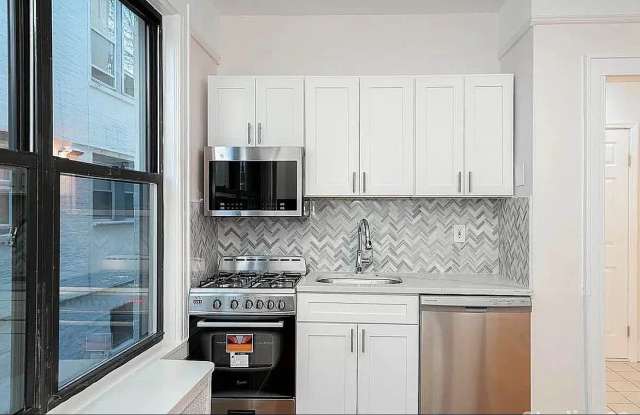 3218 34th St Apt 1F photos photos