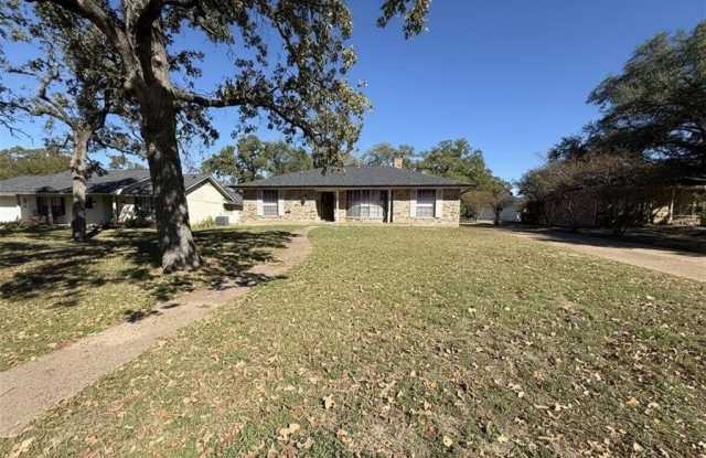 2007 Southwood Drive - 2007 Southwood Drive, College Station, TX 77840