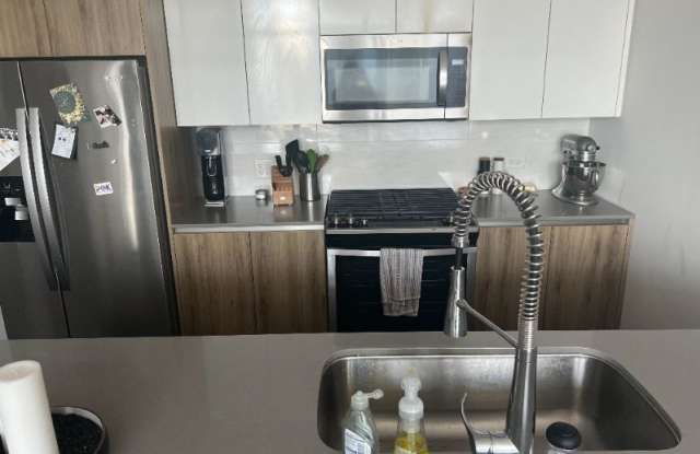 314 W Wolf Point Plz 3903 Gallery 3