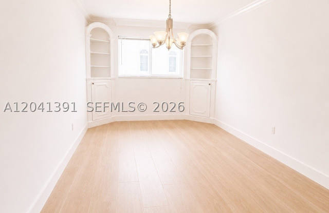 13005 Zambrana St Gallery 4