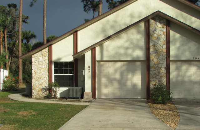 892 Stonybrook Cir photos photos