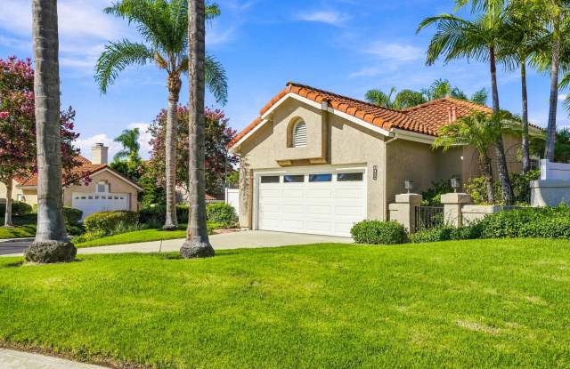 Golf Course View 2 bd with bonus room Gallery 4