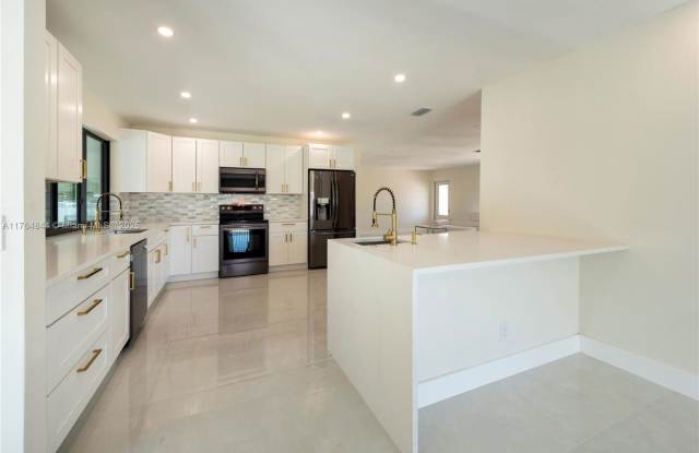 4700 McKinley Street photos photos