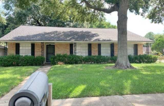 11035 Vanderford Dr - 11035 Vanderford Drive, Houston, TX 77099
