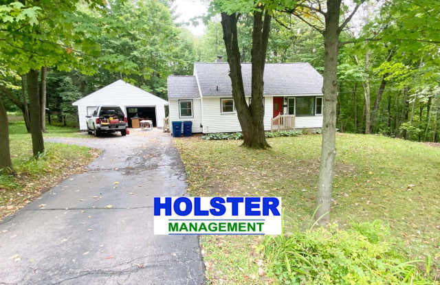 4-Bedroom, 1 Bath Home on Wooded Lot near Aspirus Hospital - 711 North 29th Avenue, Wausau, WI 54401