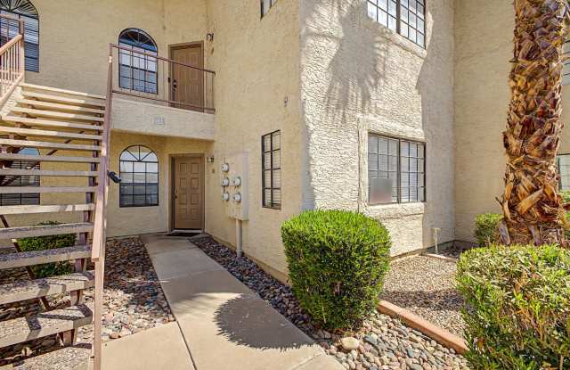 Really Cute Condo Available for Immediate Move-In Gallery 3
