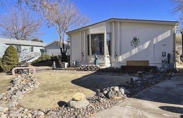 1093 Fleetwood Avenue photos photos