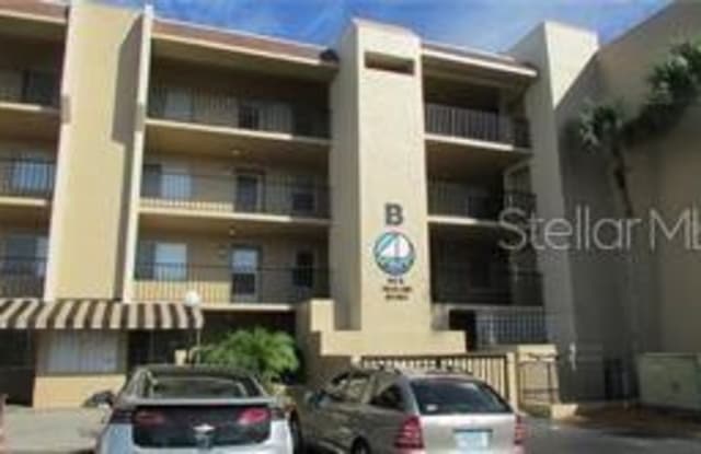 90 S HIGHLAND AVENUE - 90 S Highland Ave, Tarpon Springs, FL 34689