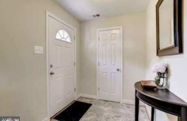 104 MAYFAIR DRIVE NE Gallery 3