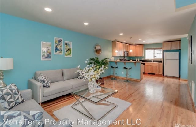 118 N 104th St Unit B - 118 N 104th St, Seattle, WA 98133