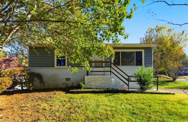 900 Kingland Avenue - 900 Kingland Avenue, Knoxville, TN 37920