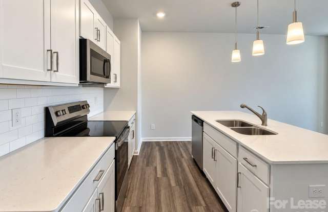6528 Harlech Street Gallery 3