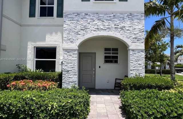 1513 SE 26th Ter photos photos