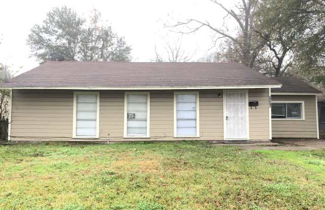 5970 Southridge St - 5970 Southridge Street, Houston, TX 77033