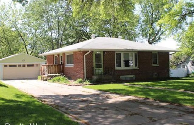 4501 S 49th St - 4501 South 49th Street, Lincoln, NE 68516