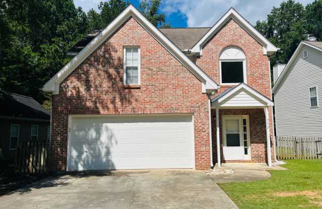 Great location! Lawncare/water is included, 3 bed, 2.5 bath, newly renovated, large kitchen, partially fenced yard, private patio! photos photos