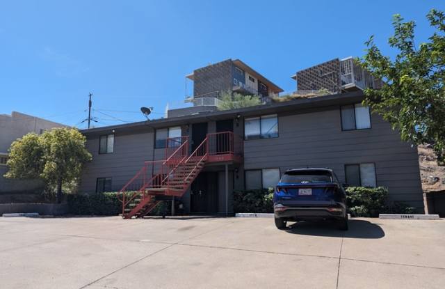 1043 East Butler Drive Gallery 2