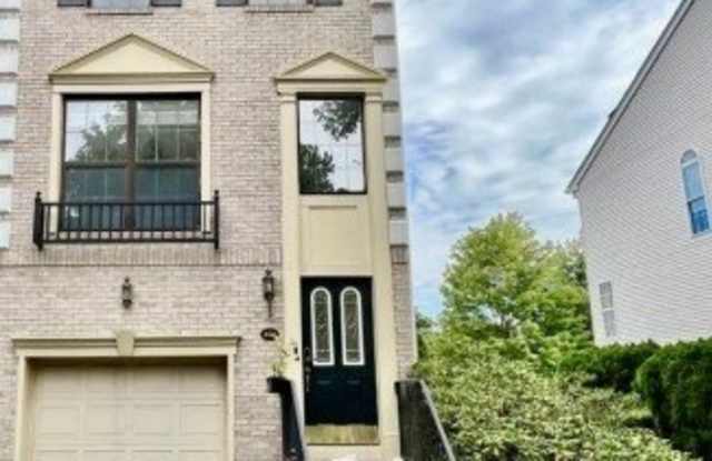 456 Hartford Dr Gallery 1