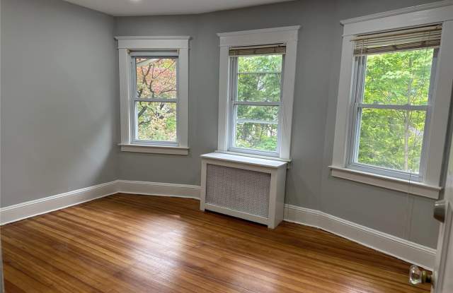 50 Arrandale Avenue Gallery 4