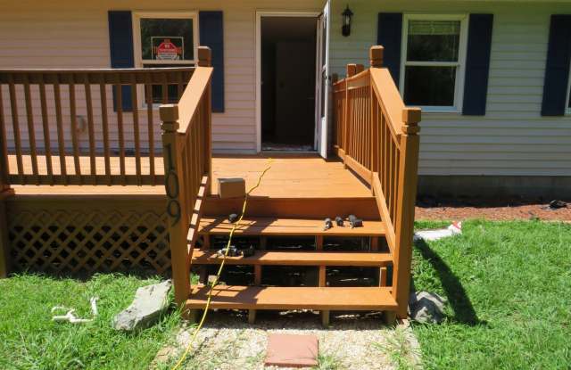 3 Bedroom 2 Bath home on 1 acre Gallery 3