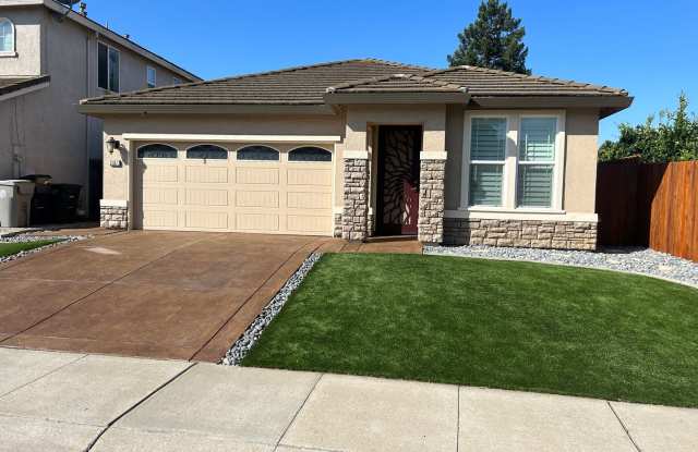 Beautiful 3 Bedroom 2 Bath Home Available Now! photos photos
